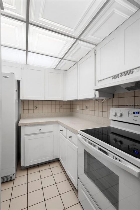 For Sale: $154,900 (2 beds, 2 baths, 897 Square Feet)