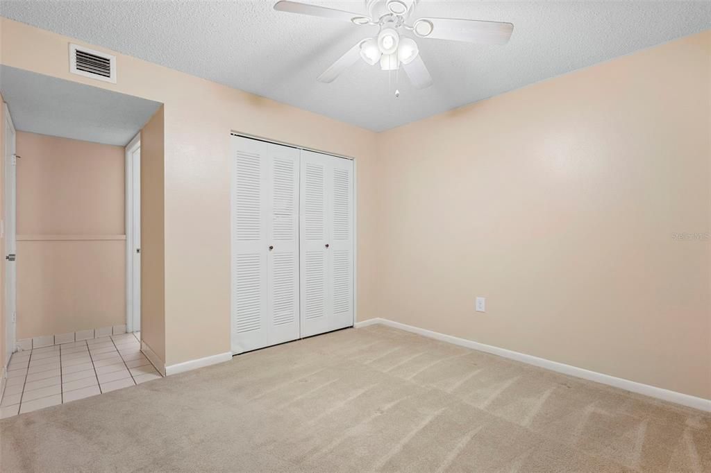 For Sale: $154,900 (2 beds, 2 baths, 897 Square Feet)