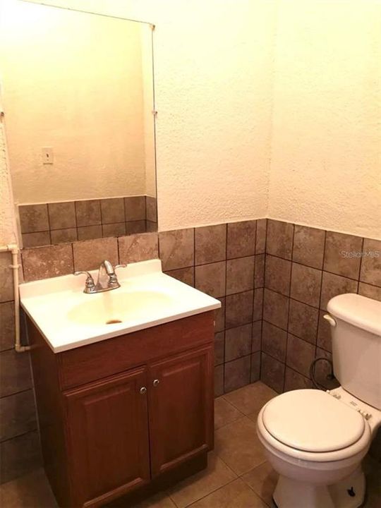 For Sale: $199,960 (3 beds, 1 baths, 2500 Square Feet)