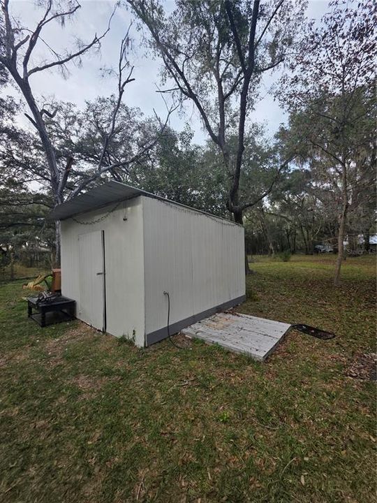 For Sale: $84,000 (2 beds, 1 baths, 672 Square Feet)