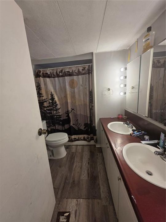 For Sale: $84,000 (2 beds, 1 baths, 672 Square Feet)