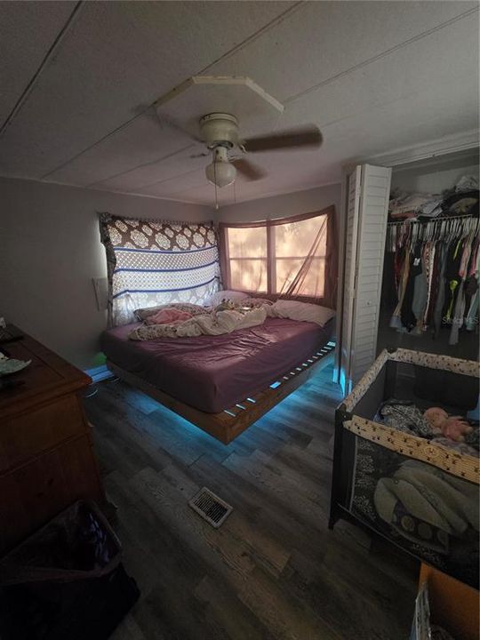 For Sale: $84,000 (2 beds, 1 baths, 672 Square Feet)