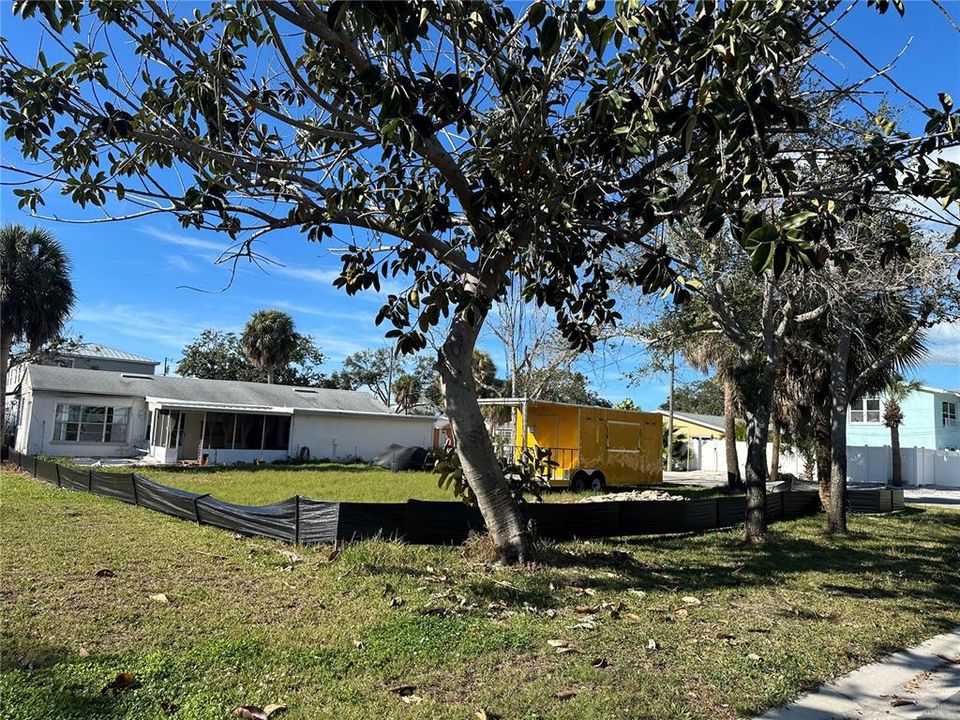 For Sale: $780,000 (0.19 acres)