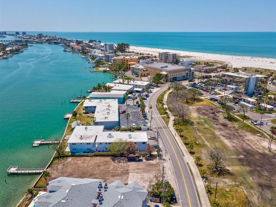 En Venta: $2,225,000 (0.34 acres)