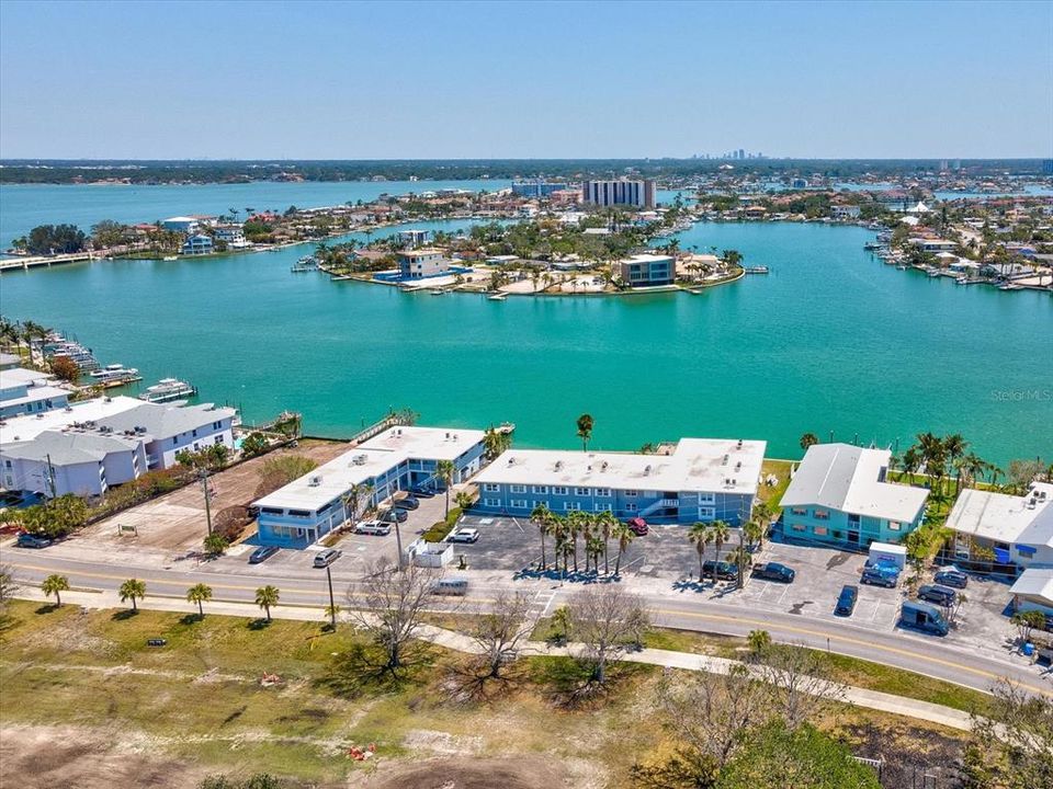 En Venta: $2,225,000 (0.34 acres)