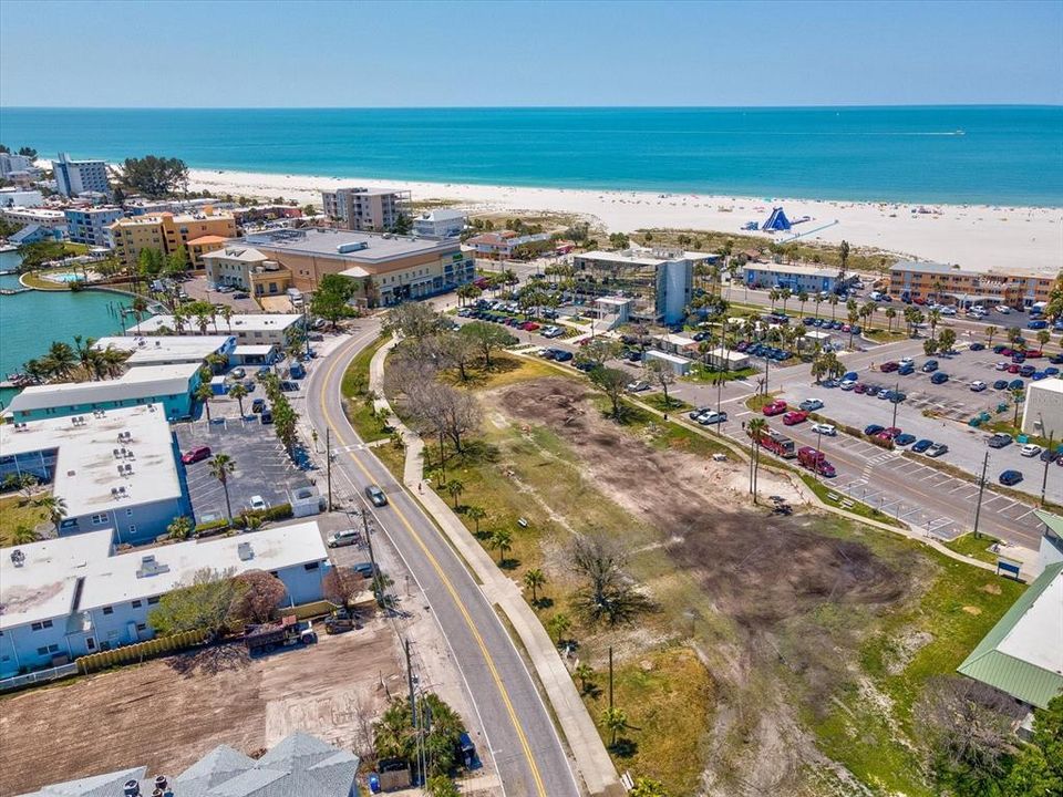 En Venta: $2,225,000 (0.34 acres)