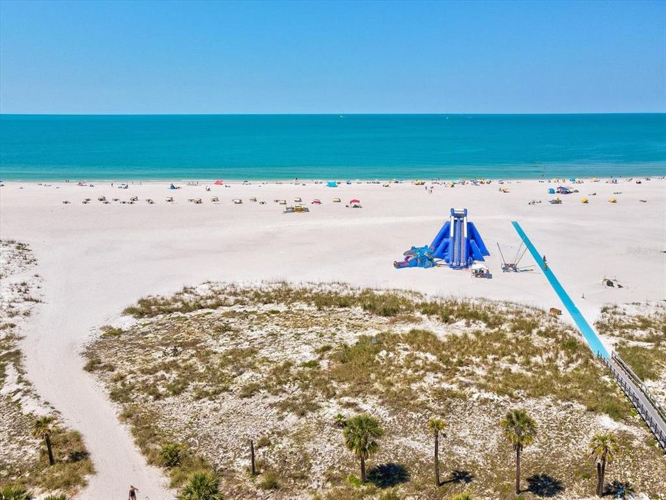 En Venta: $2,225,000 (0.34 acres)