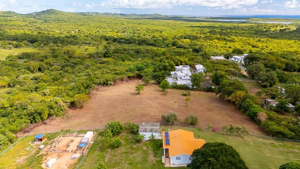 На продажу: $275,000 (3.31 acres)