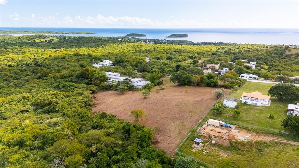 На продажу: $275,000 (3.31 acres)