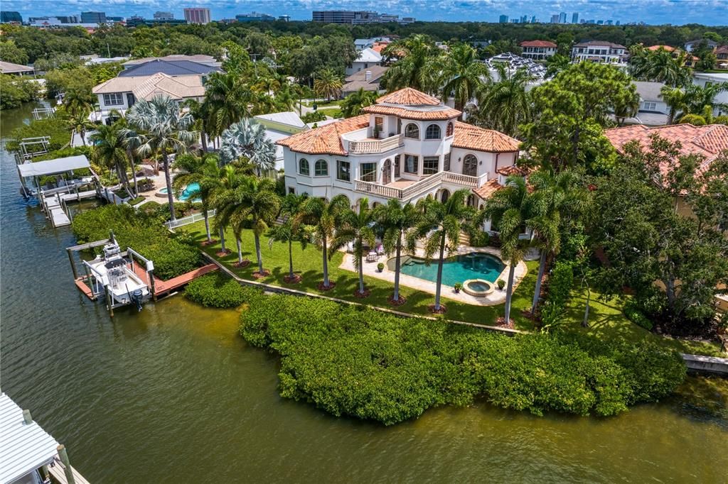 На продажу: $6,995,000 (5 спален, 6 ванн, 5524 Квадратных фут)
