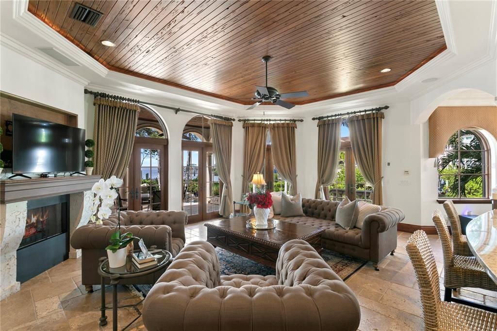 На продажу: $6,995,000 (5 спален, 6 ванн, 5524 Квадратных фут)