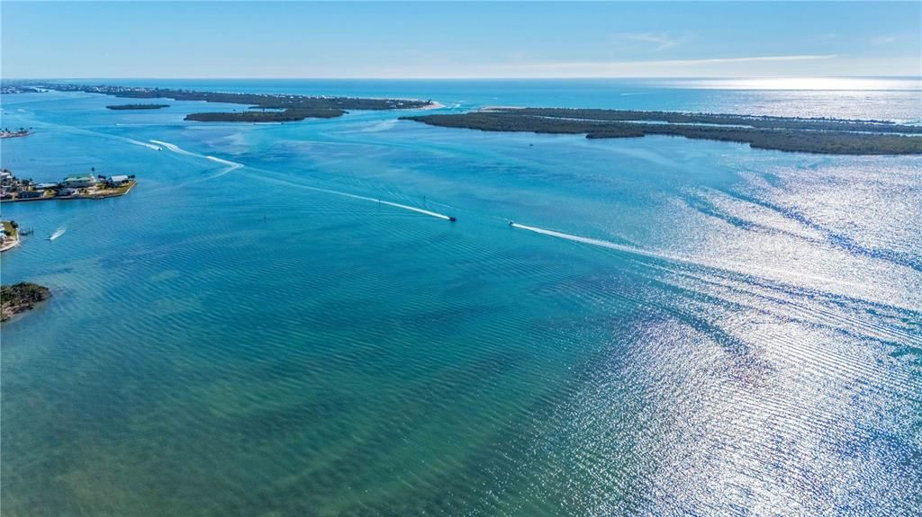 На продажу: $750,000 (0.25 acres)