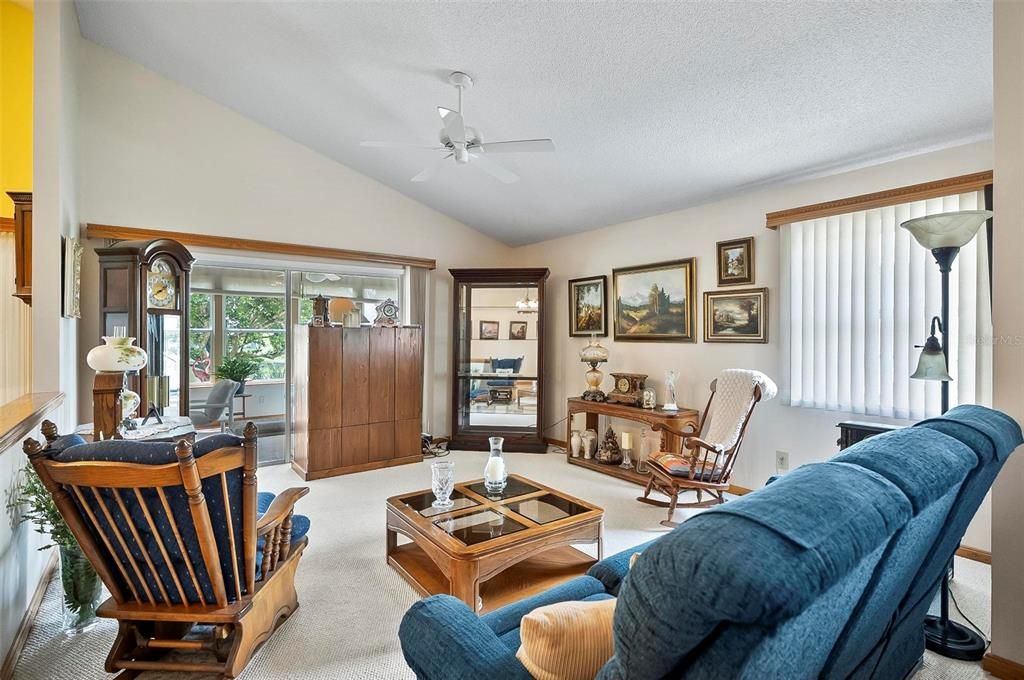 For Sale: $498,500 (3 beds, 2 baths, 1356 Square Feet)