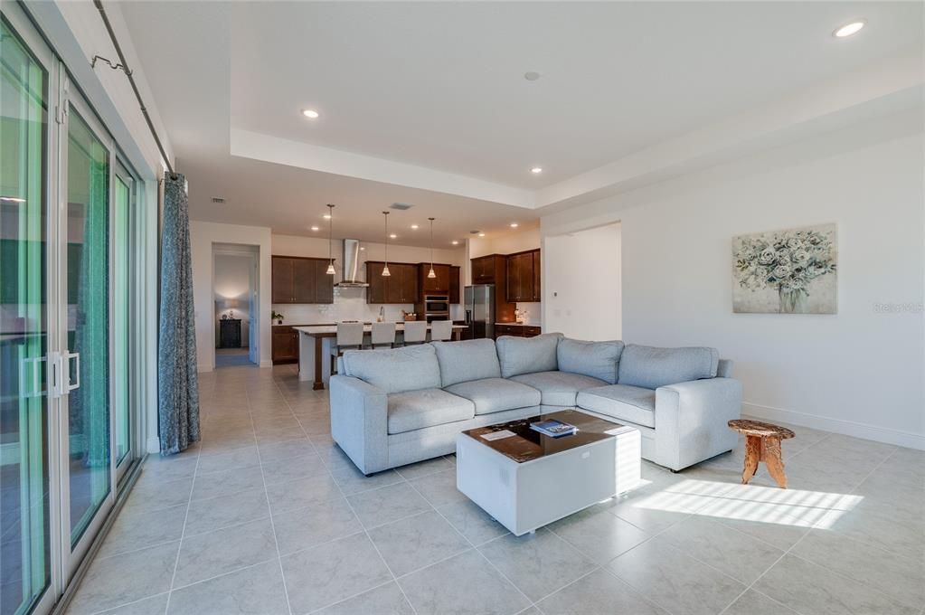 На продажу: $639,999 (4 спален, 4 ванн, 3292 Квадратных фут)