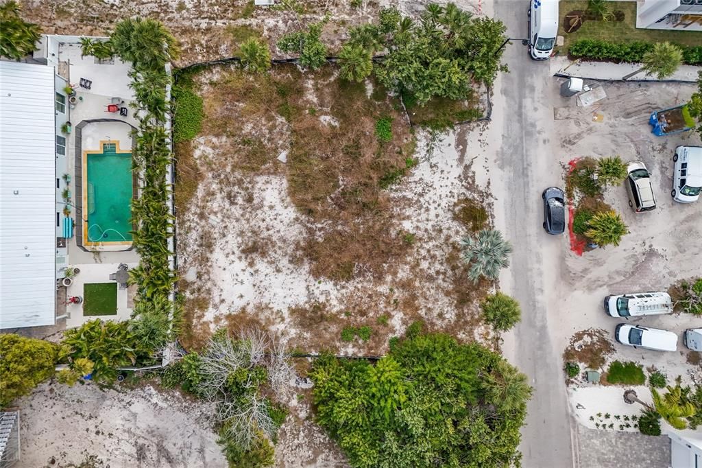 En Venta: $1,449,000 (0.24 acres)