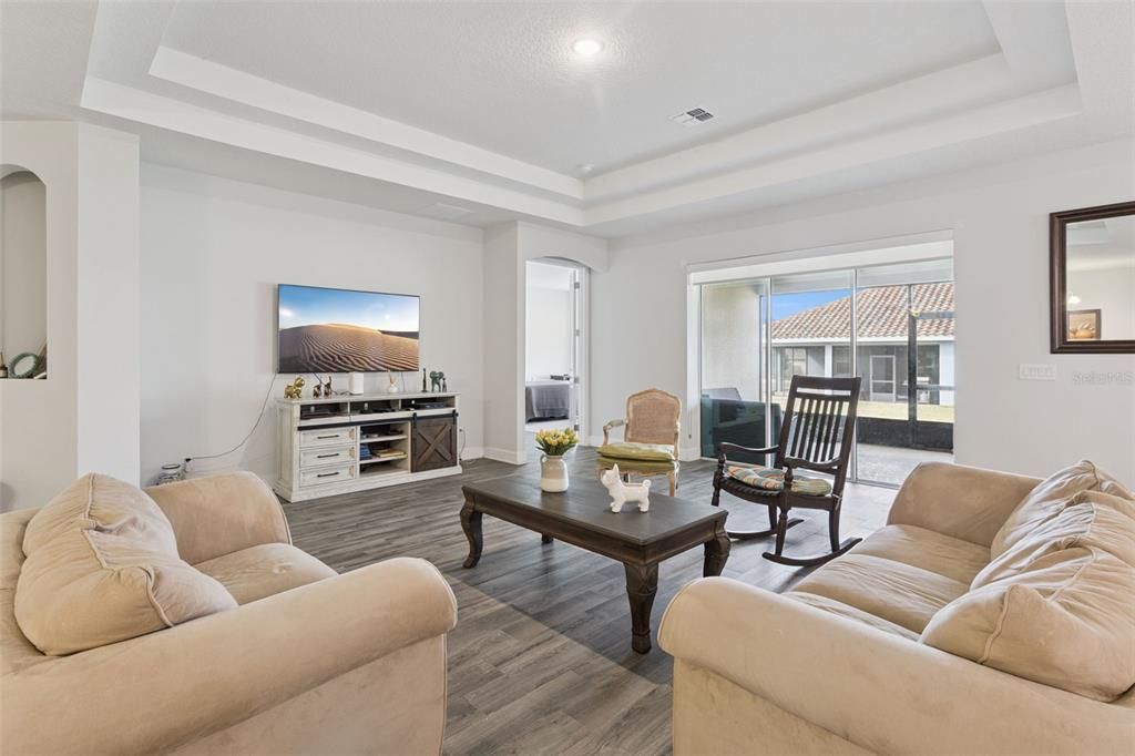 For Sale: $449,999 (4 beds, 3 baths, 2565 Square Feet)
