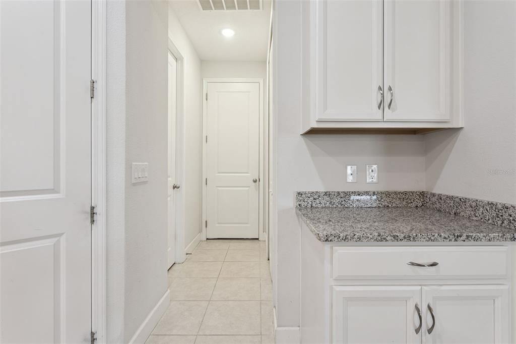 For Sale: $449,999 (4 beds, 3 baths, 2565 Square Feet)