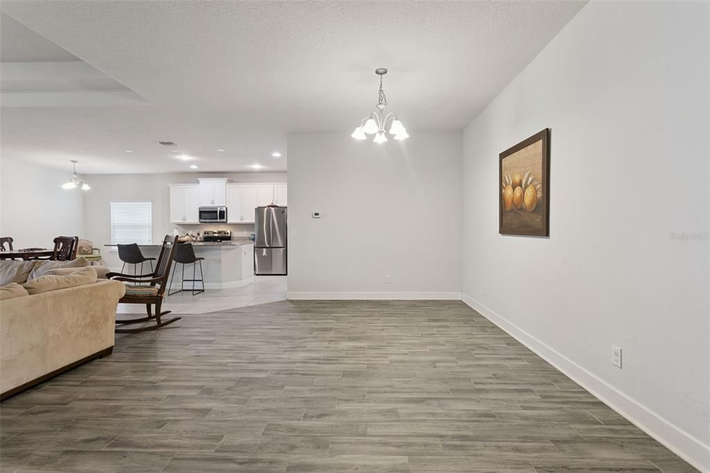 For Sale: $449,999 (4 beds, 3 baths, 2565 Square Feet)