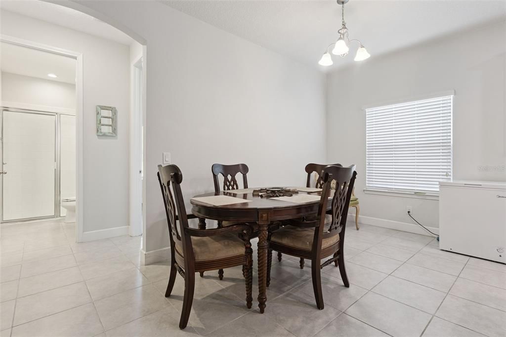 For Sale: $449,999 (4 beds, 3 baths, 2565 Square Feet)