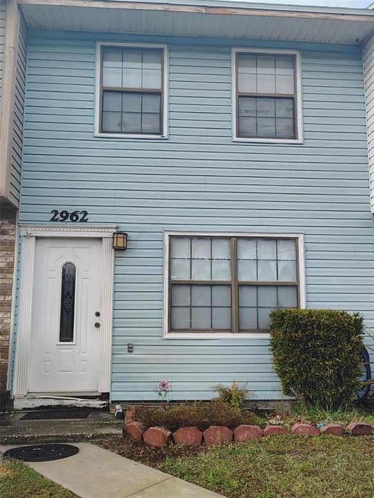 For Sale: $125,000 (2 beds, 1 baths, 960 Square Feet)