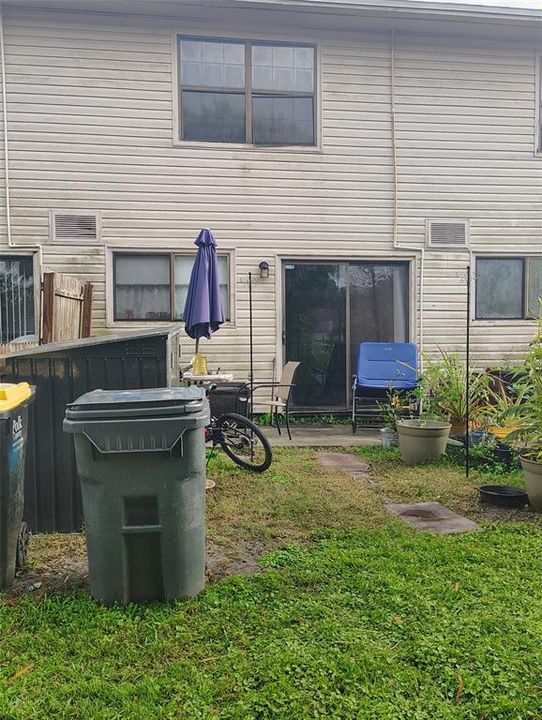 For Sale: $125,000 (2 beds, 1 baths, 960 Square Feet)