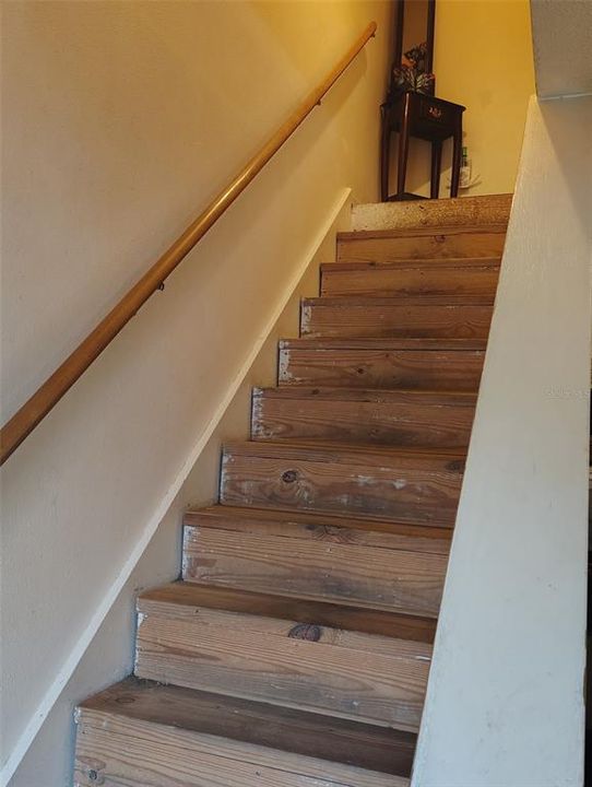 For Sale: $125,000 (2 beds, 1 baths, 960 Square Feet)
