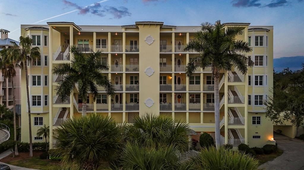 En Venta: $675,000 (2 camas, 2 baños, 1943 Pies cuadrados)