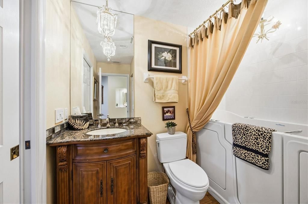 En Venta: $675,000 (2 camas, 2 baños, 1943 Pies cuadrados)