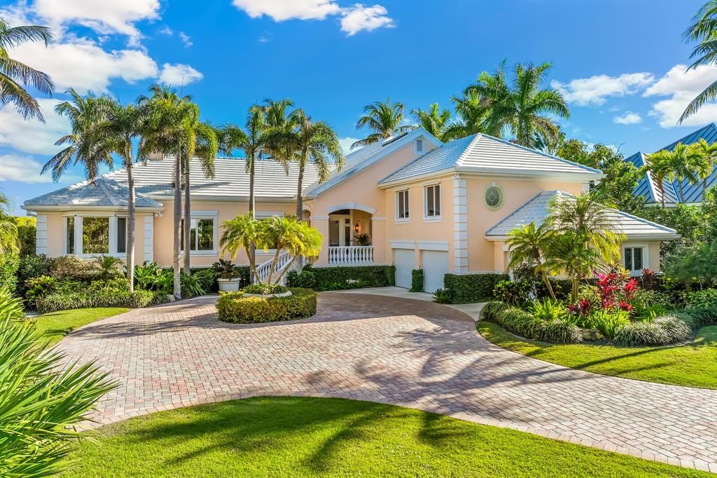 For Sale: $9,500,000 (5 beds, 4 baths, 5592 Square Feet)