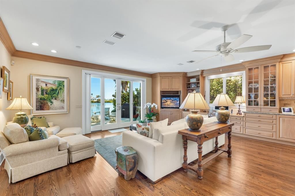 For Sale: $9,500,000 (5 beds, 4 baths, 5592 Square Feet)