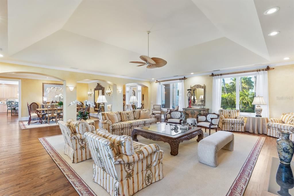 For Sale: $9,500,000 (5 beds, 4 baths, 5592 Square Feet)