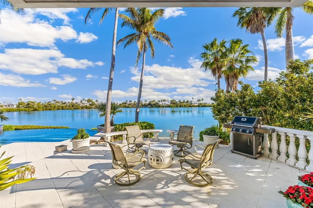 For Sale: $9,500,000 (5 beds, 4 baths, 5592 Square Feet)