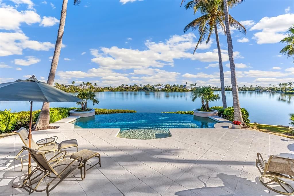 For Sale: $9,500,000 (5 beds, 4 baths, 5592 Square Feet)