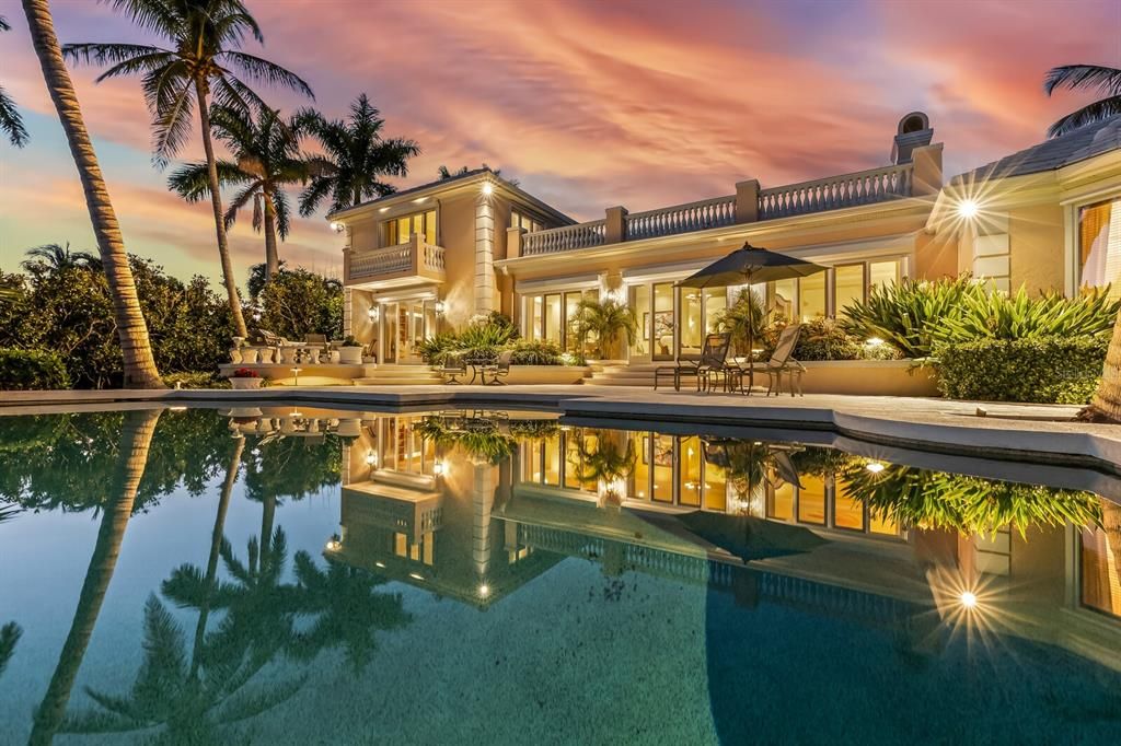 For Sale: $9,500,000 (5 beds, 4 baths, 5592 Square Feet)