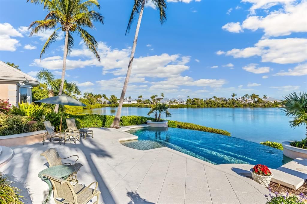 For Sale: $9,500,000 (5 beds, 4 baths, 5592 Square Feet)