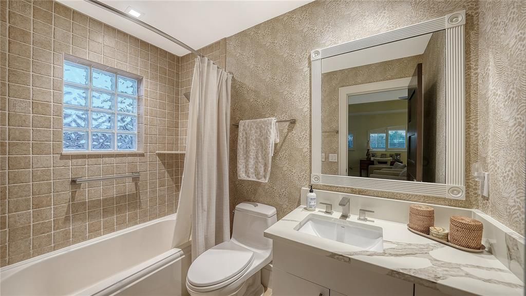 Active With Contract: $2,795,000 (4 beds, 4 baths, 3417 Square Feet)