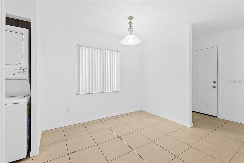 For Rent: $1,500 (2 beds, 1 baths, 900 Square Feet)