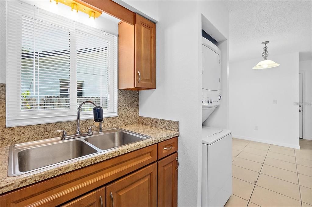 For Rent: $1,500 (2 beds, 1 baths, 900 Square Feet)