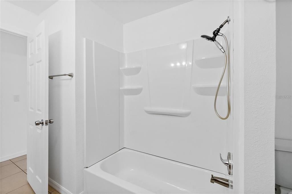 For Rent: $1,500 (2 beds, 1 baths, 900 Square Feet)