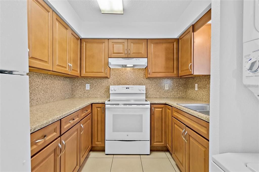 For Rent: $1,500 (2 beds, 1 baths, 900 Square Feet)