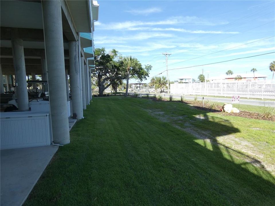 For Sale: $285,000 (2 beds, 2 baths, 1161 Square Feet)