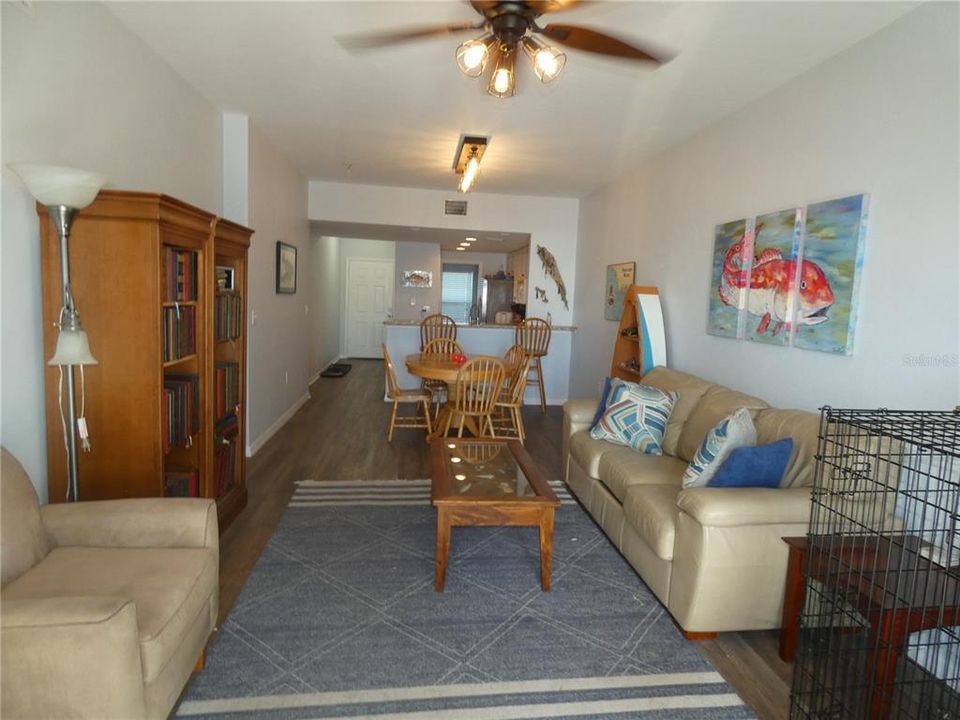 На продажу: $285,000 (2 спален, 2 ванн, 1161 Квадратных фут)