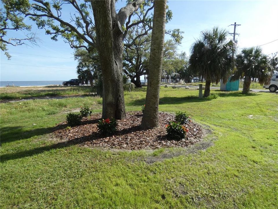 For Sale: $285,000 (2 beds, 2 baths, 1161 Square Feet)