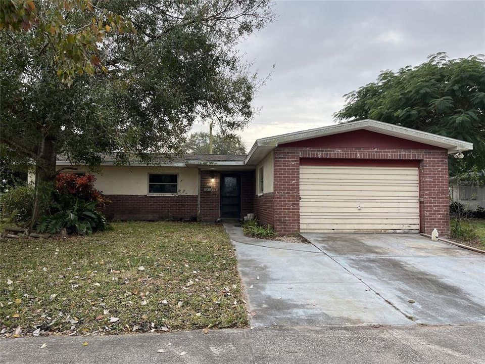 Recently Sold: $189,900 (3 beds, 2 baths, 1372 Square Feet)