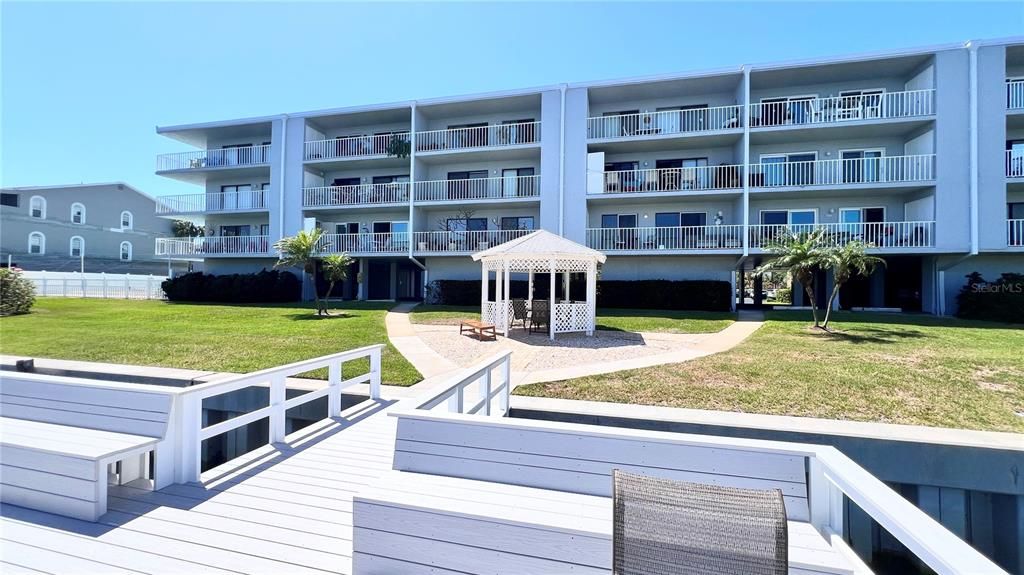 Vendido Recientemente: $400,000 (2 camas, 2 baños, 1110 Pies cuadrados)