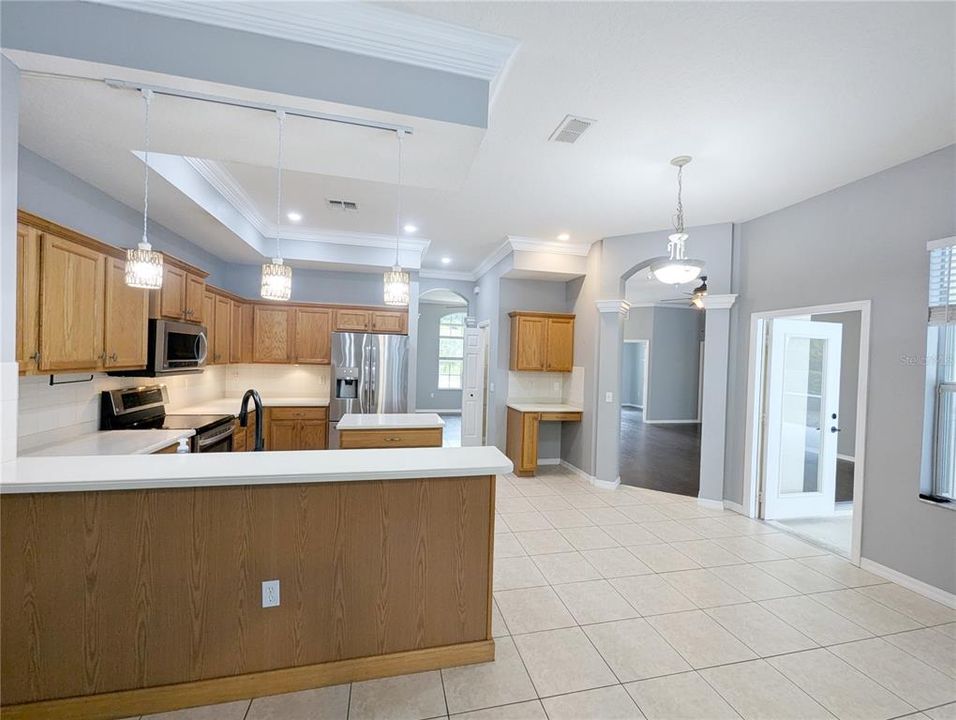 For Sale: $415,000 (4 beds, 3 baths, 2482 Square Feet)