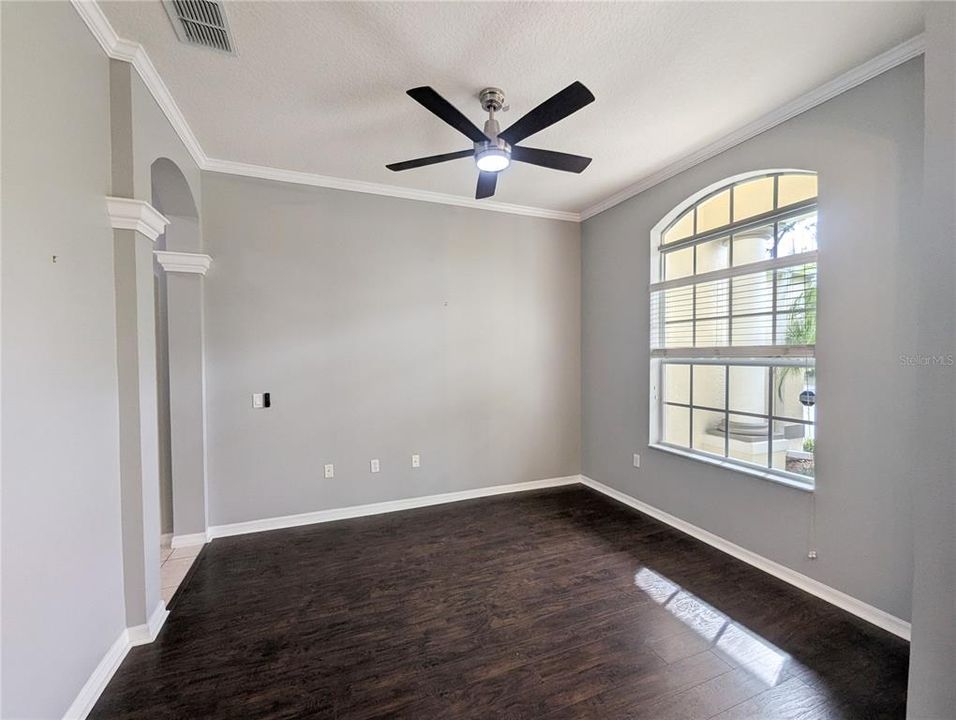 For Sale: $415,000 (4 beds, 3 baths, 2482 Square Feet)