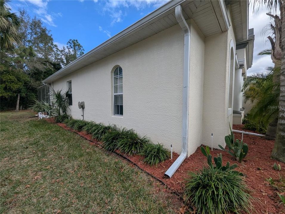 For Sale: $415,000 (4 beds, 3 baths, 2482 Square Feet)
