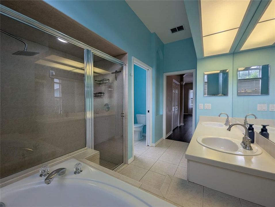 For Sale: $415,000 (4 beds, 3 baths, 2482 Square Feet)