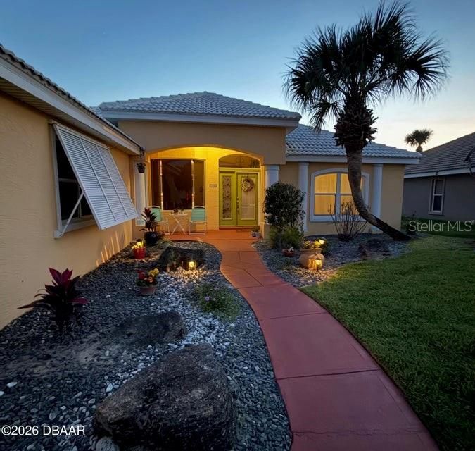 Activo con contrato: $499,900 (3 camas, 2 baños, 1631 Pies cuadrados)